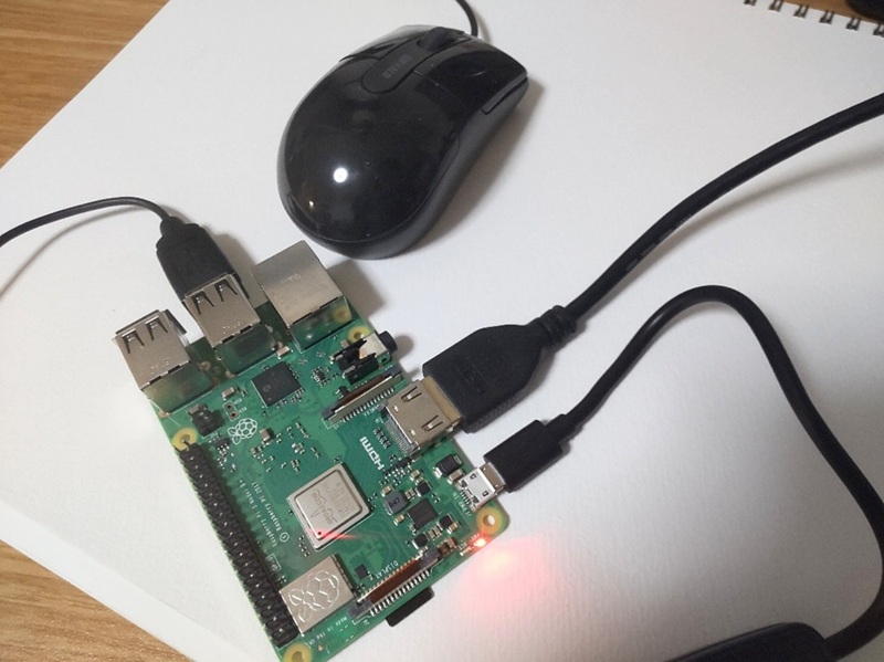 Raspberry Pi 3B+を起動したところ